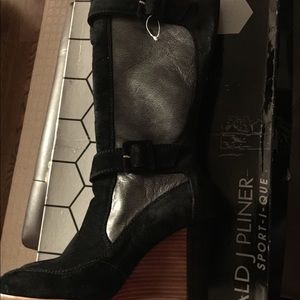 Donald J Pliner Boots!